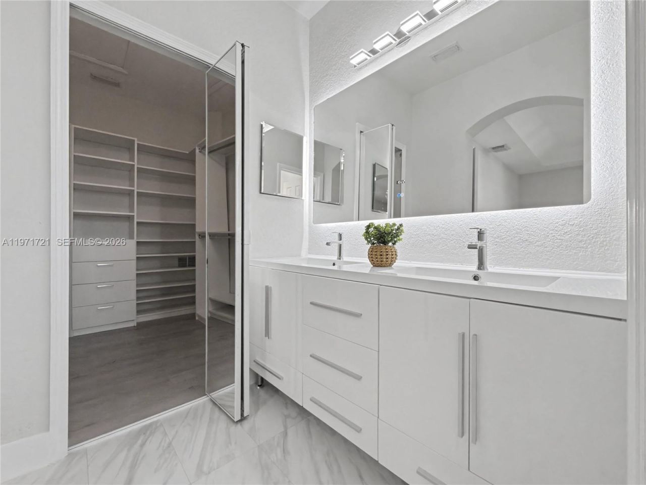 7876 NW 109th Path, Doral, FL 33178 Photo