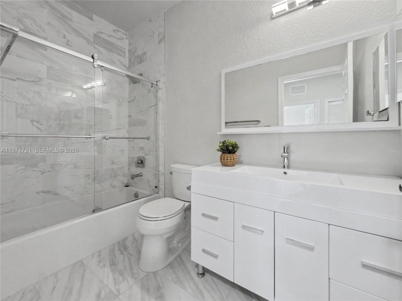 7876 NW 109th Path, Doral, FL 33178 Photo