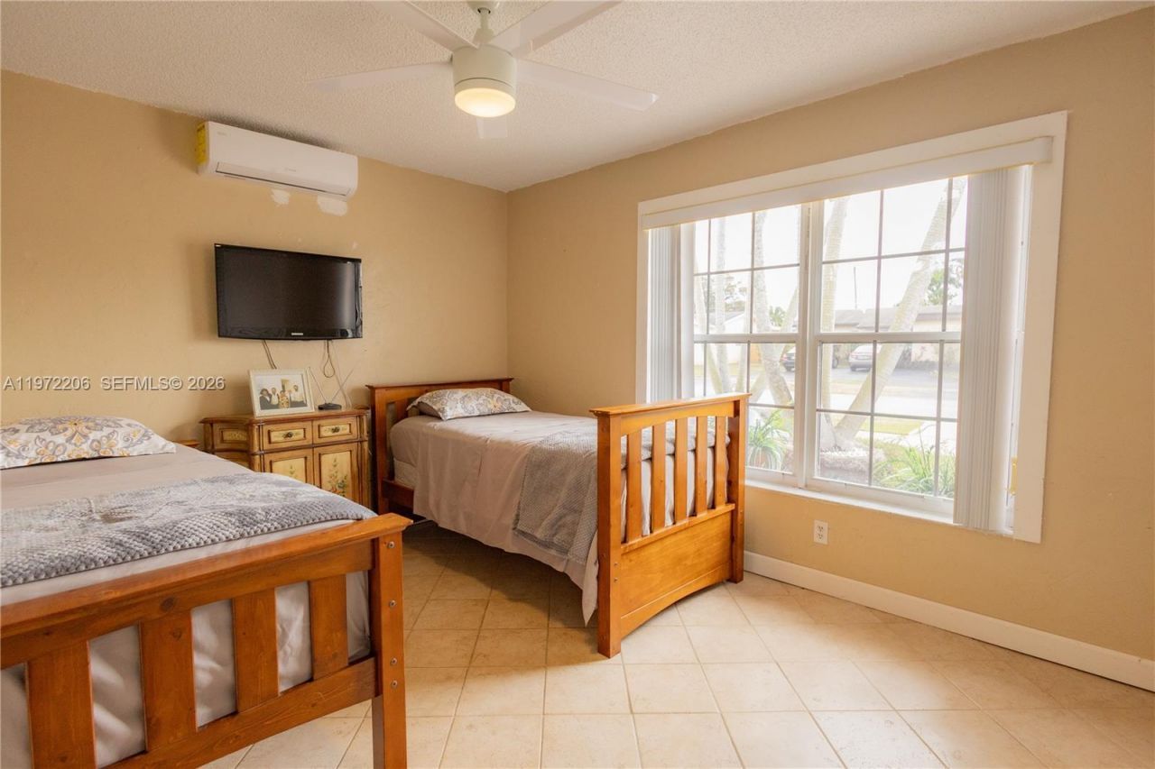 11901 NW 31st Pl, Sunrise, FL 33323 Photo