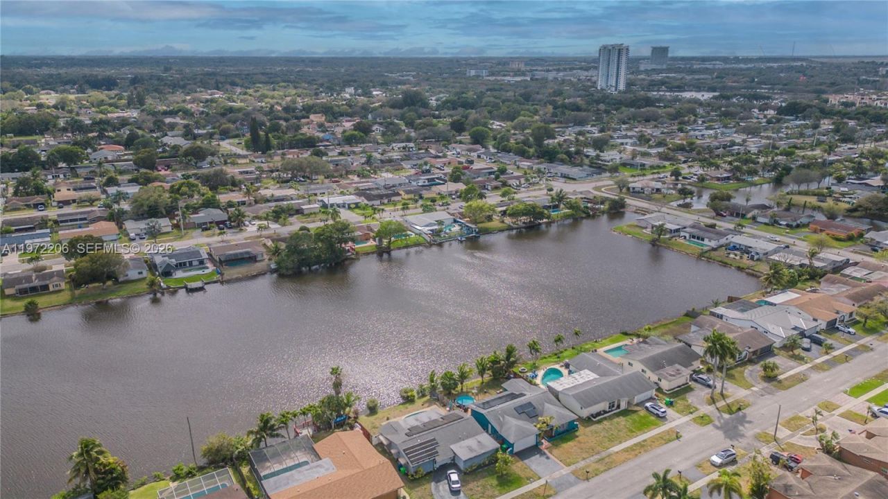 11901 NW 31st Pl, Sunrise, FL 33323 Photo