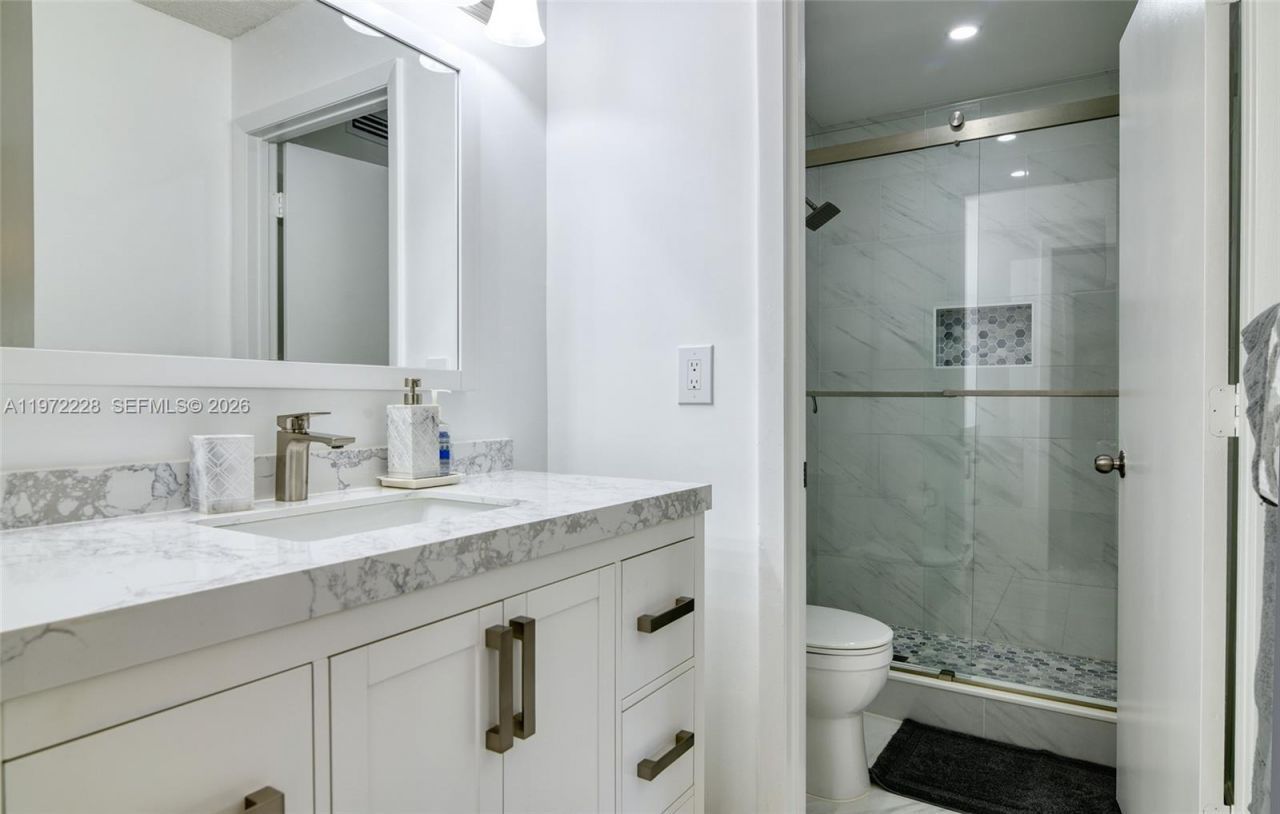 10975 W Clairmont Cir, Unit 207, Tamarac, FL 33321 Photo