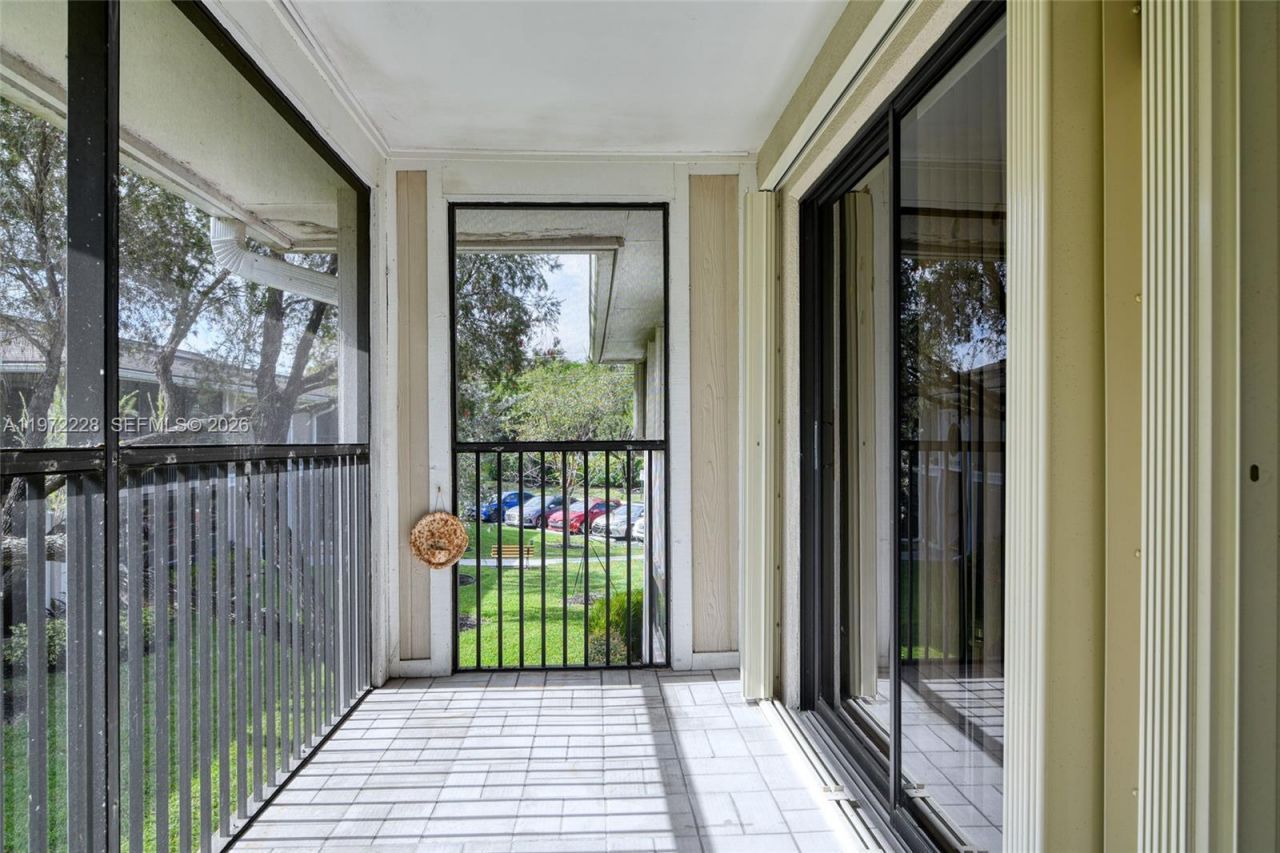 10975 W Clairmont Cir, Unit 207, Tamarac, FL 33321 Photo