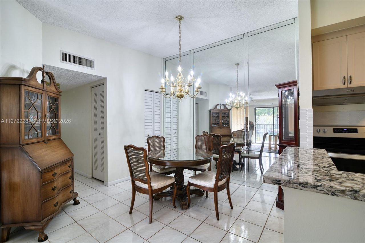 10975 W Clairmont Cir, Unit 207, Tamarac, FL 33321 Photo