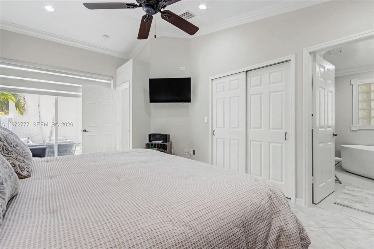 1110 Lemonwood St , Hollywood, FL 33019 Photo