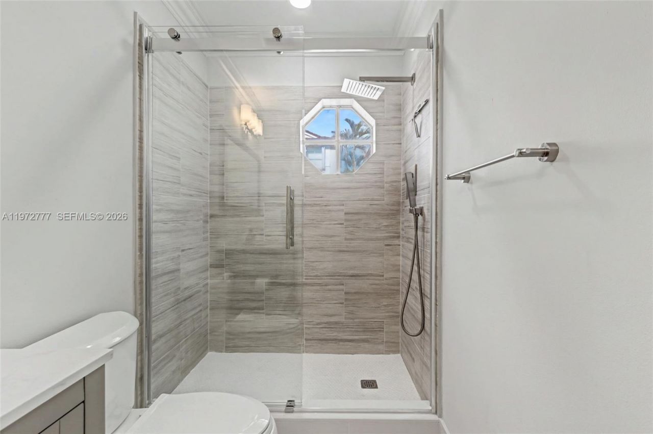 1110 Lemonwood St , Hollywood, FL 33019 Photo