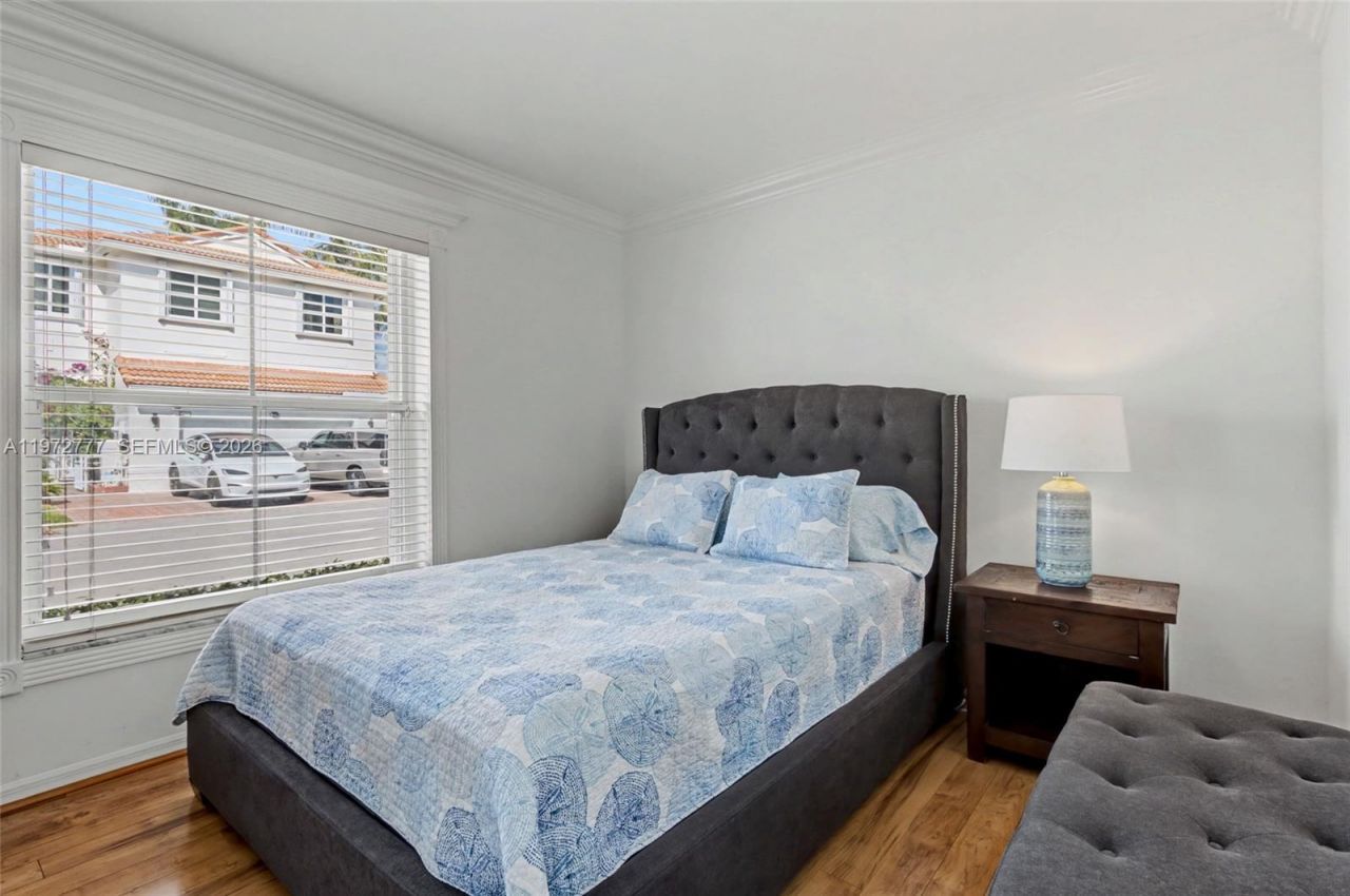 1110 Lemonwood St , Hollywood, FL 33019 Photo