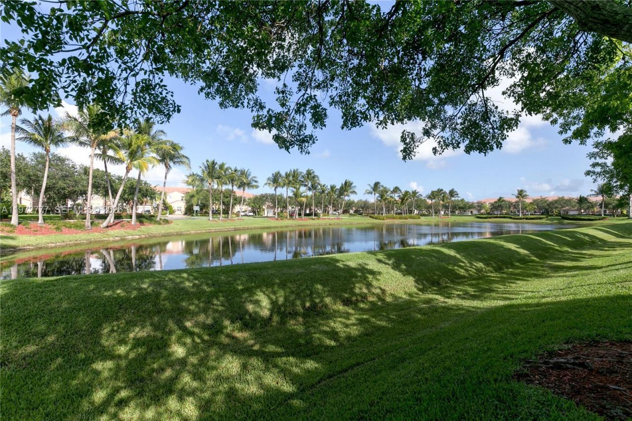 1110 Lemonwood St , Hollywood, FL 33019 Photo