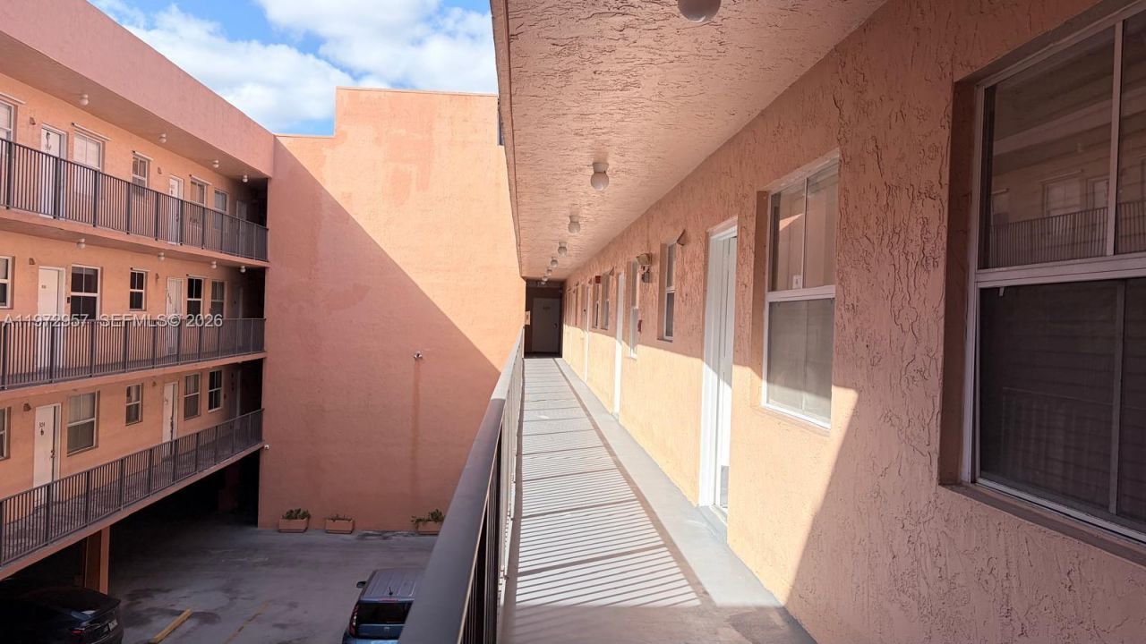 199 SW 12th Ave, Unit 415B, Miami, FL 33130 Photo