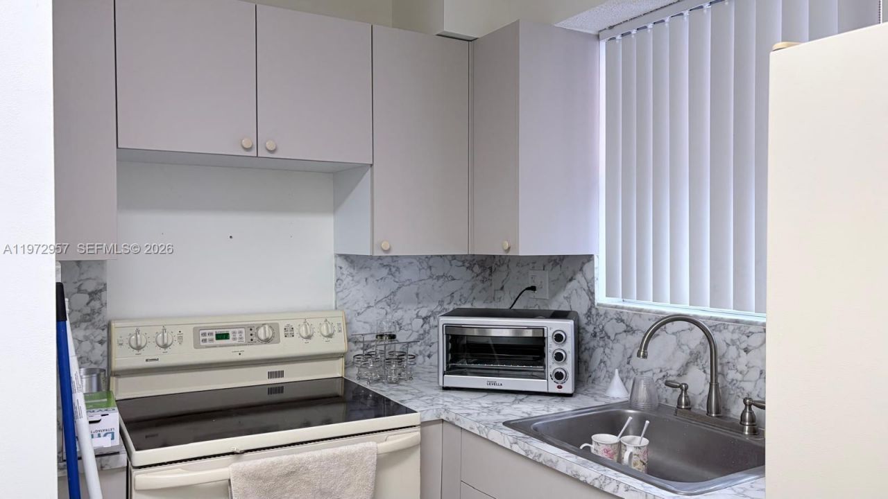 199 SW 12th Ave, Unit 415B, Miami, FL 33130 Photo