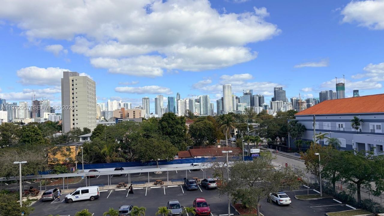 199 SW 12th Ave, Unit 415B, Miami, FL 33130 Photo