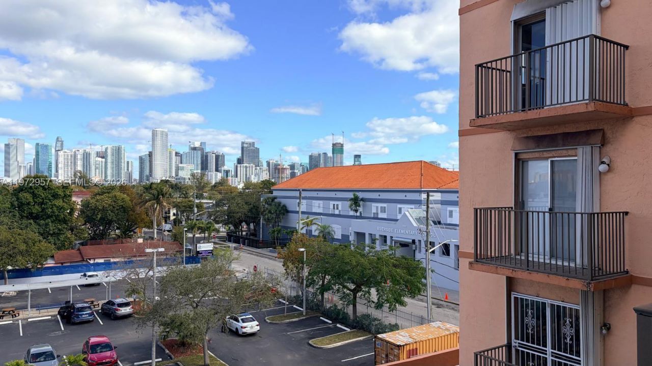 199 SW 12th Ave, Unit 415B, Miami, FL 33130 Photo