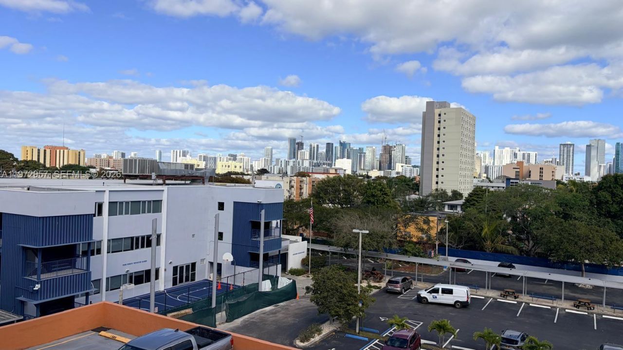 199 SW 12th Ave, Unit 415B, Miami, FL 33130 Photo