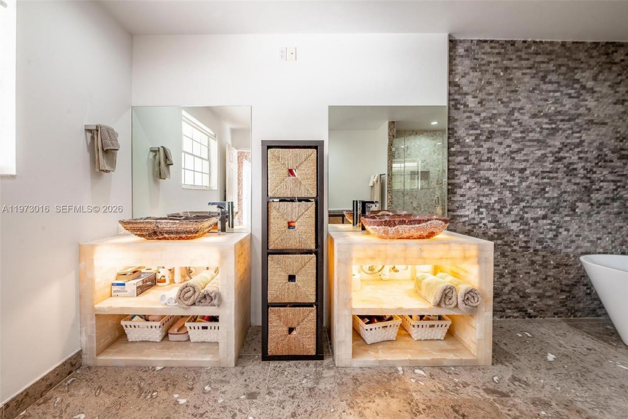 5186 NW 106th Ave, Doral, FL 33178 Photo