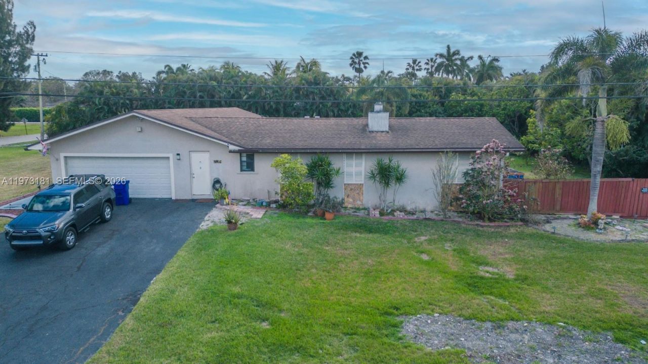 4801 SW 202nd Ave, Southwest Ranches, FL 33332 Photo