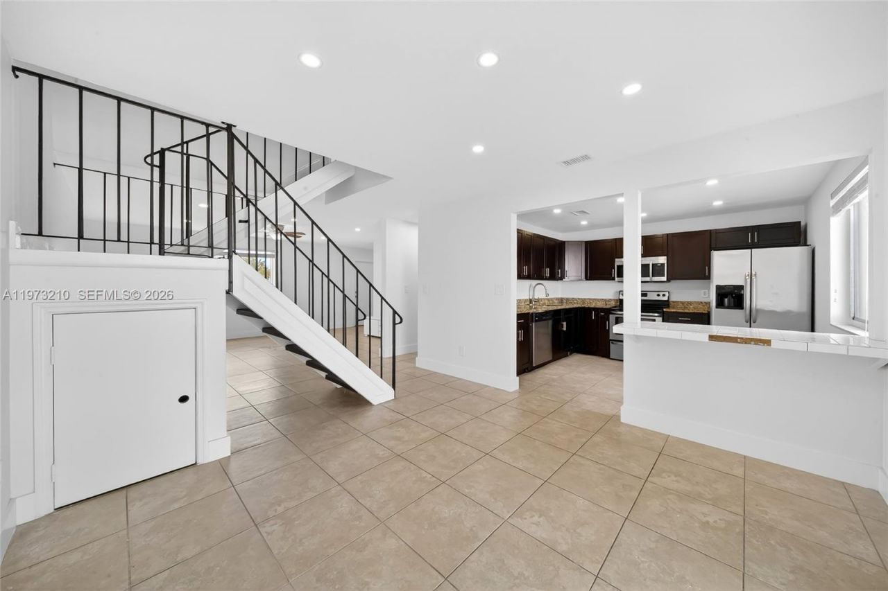 10274 SW 222nd St, Cutler Bay, FL 33190 Photo