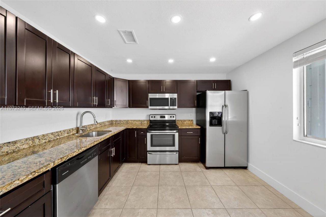 10274 SW 222nd St, Cutler Bay, FL 33190 Photo