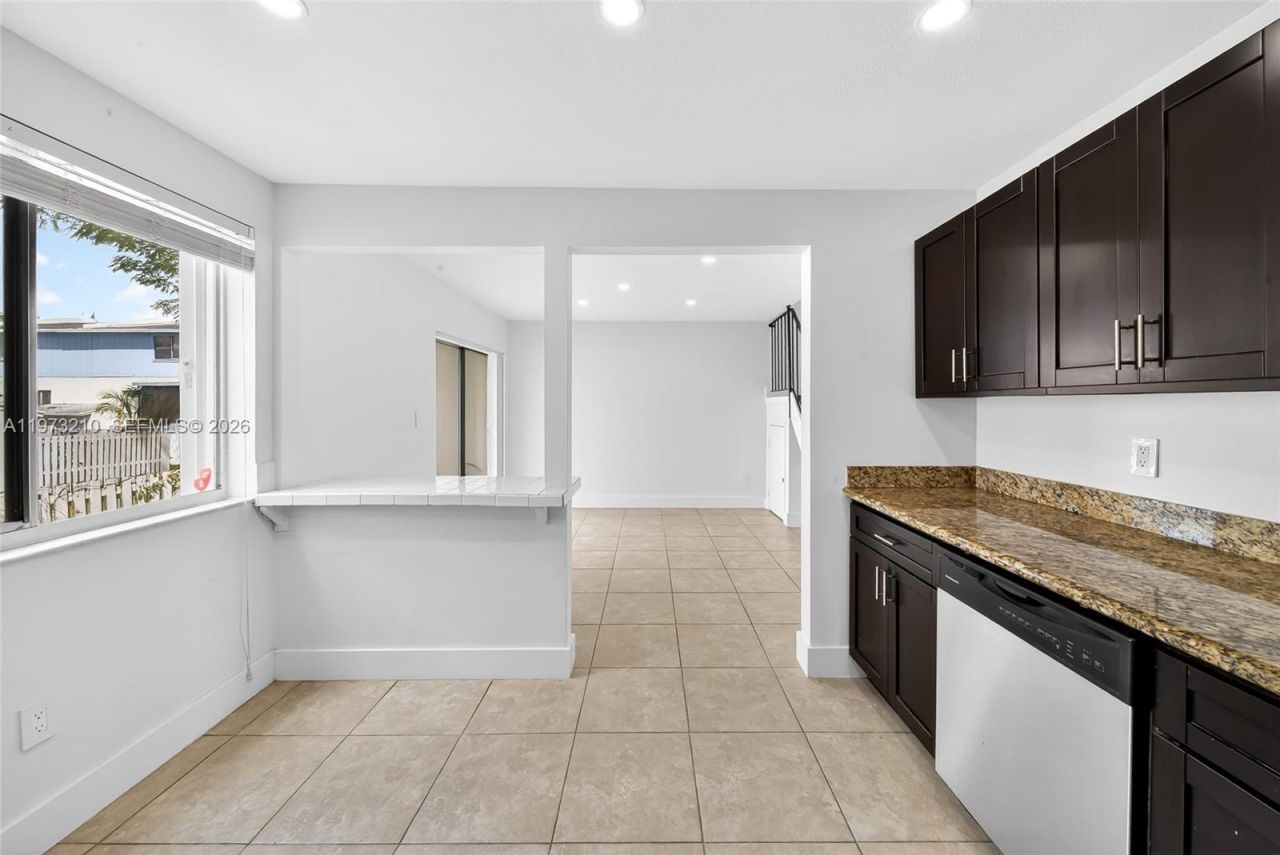 10274 SW 222nd St, Cutler Bay, FL 33190 Photo