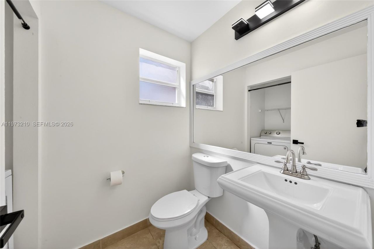 10274 SW 222nd St, Cutler Bay, FL 33190 Photo