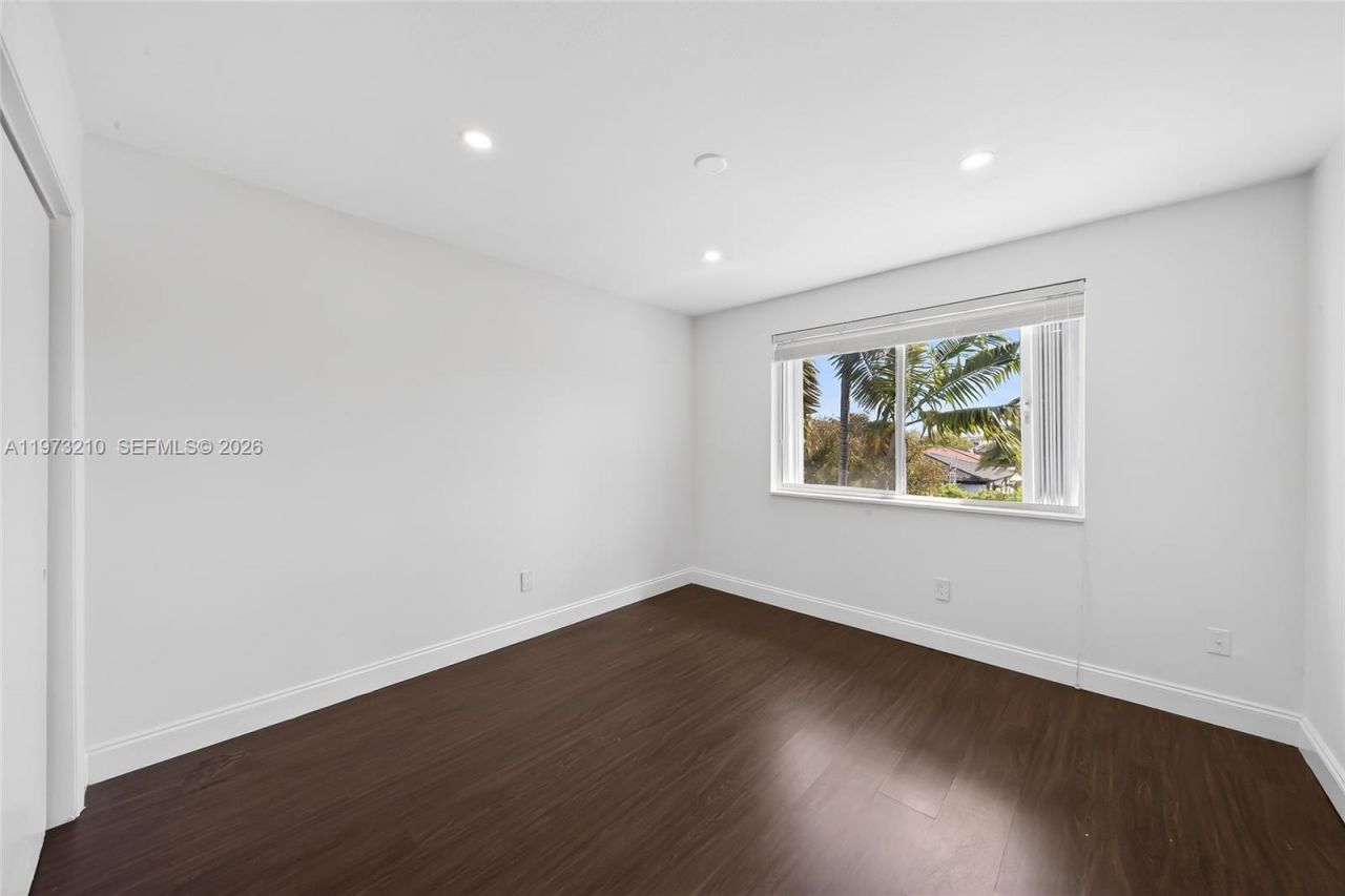 10274 SW 222nd St, Cutler Bay, FL 33190 Photo