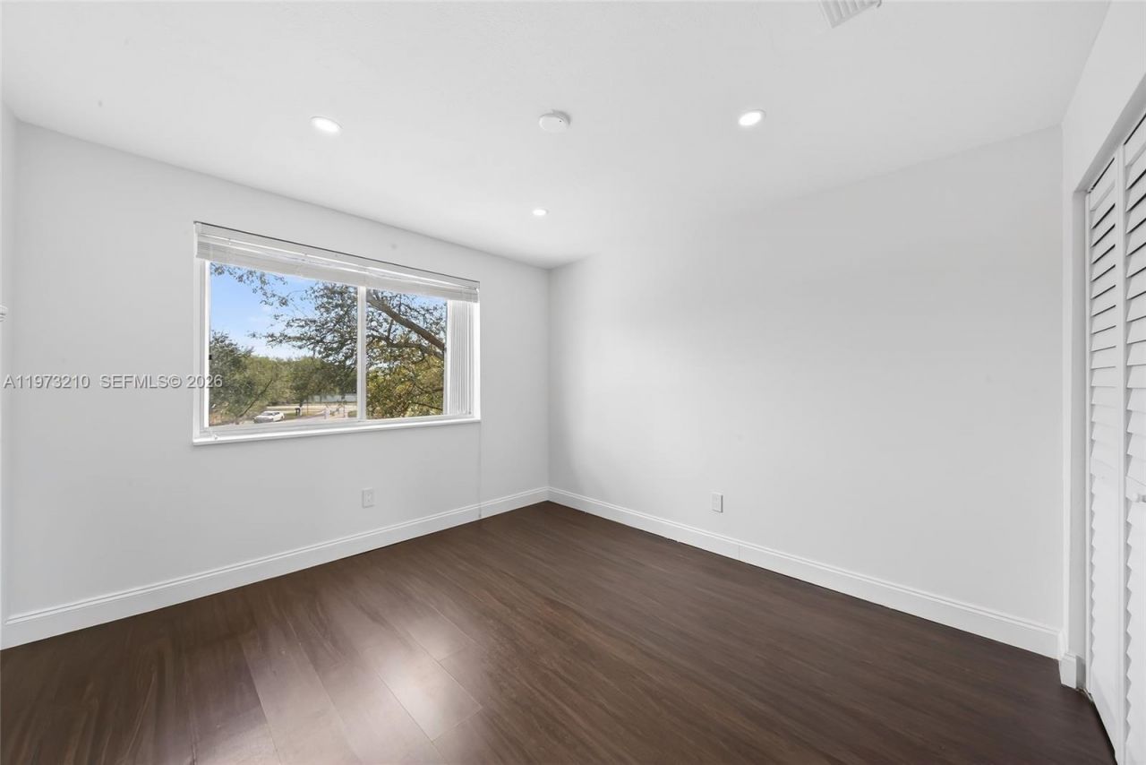 10274 SW 222nd St, Cutler Bay, FL 33190 Photo