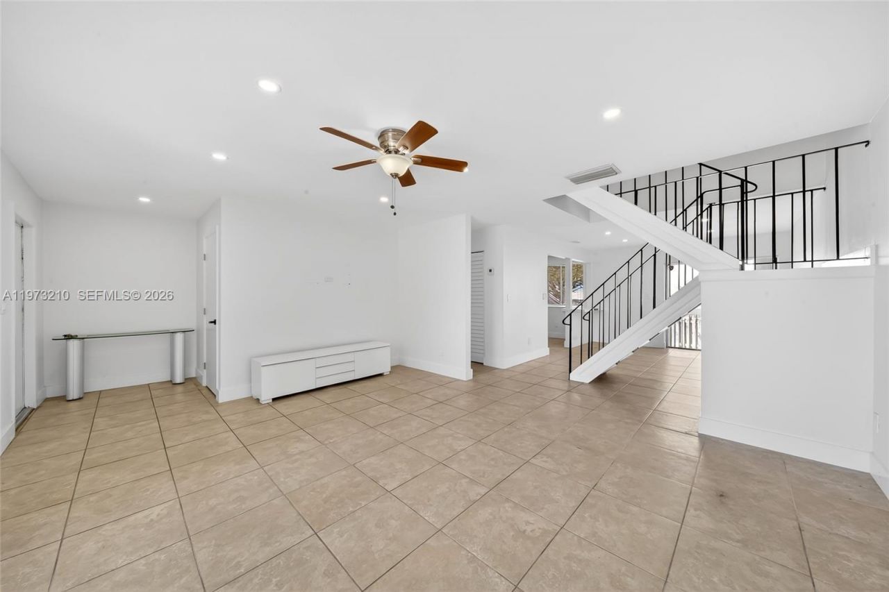 10274 SW 222nd St, Cutler Bay, FL 33190 Photo