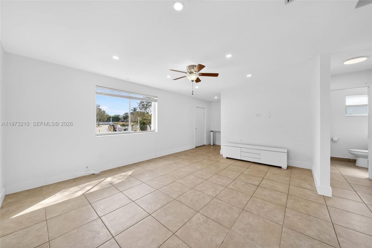 10274 SW 222nd St, Cutler Bay, FL 33190 Photo