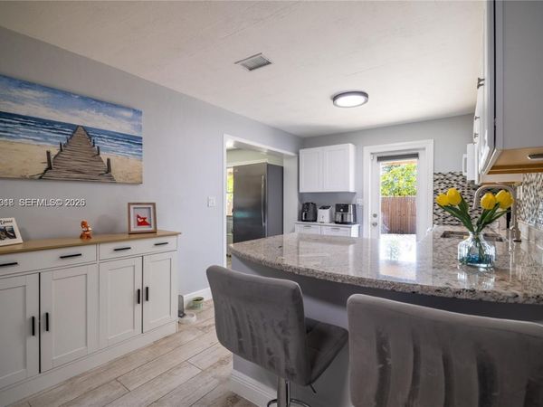 2950 NE 11th Ave , Pompano Beach, FL 33064