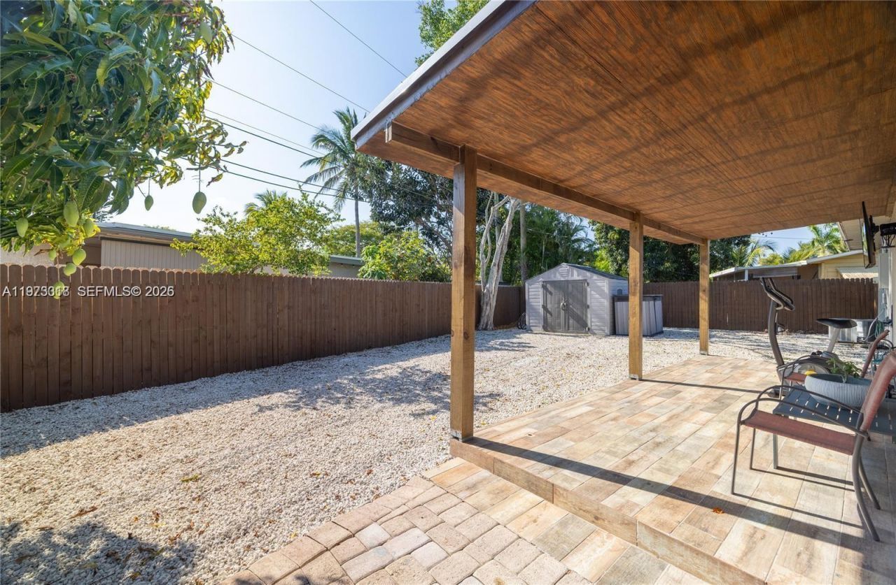 2950 NE 11th Ave , Pompano Beach, FL 33064 Photo