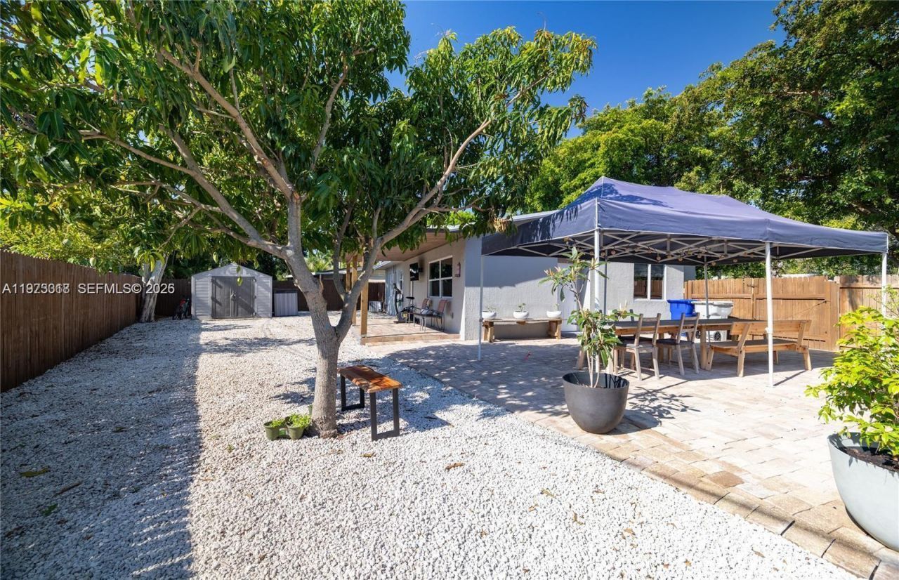 2950 NE 11th Ave , Pompano Beach, FL 33064 Photo