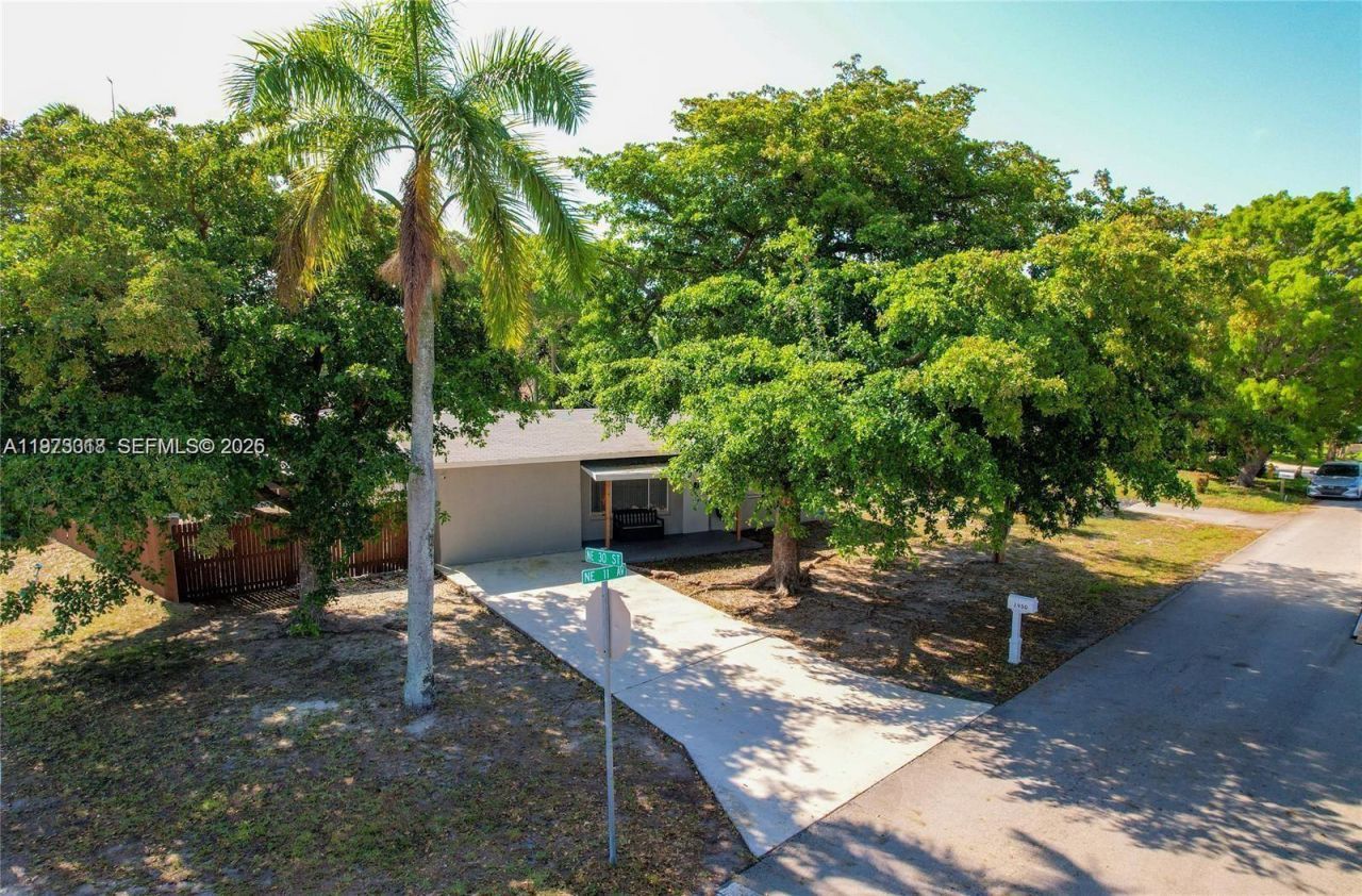 2950 NE 11th Ave , Pompano Beach, FL 33064 Photo