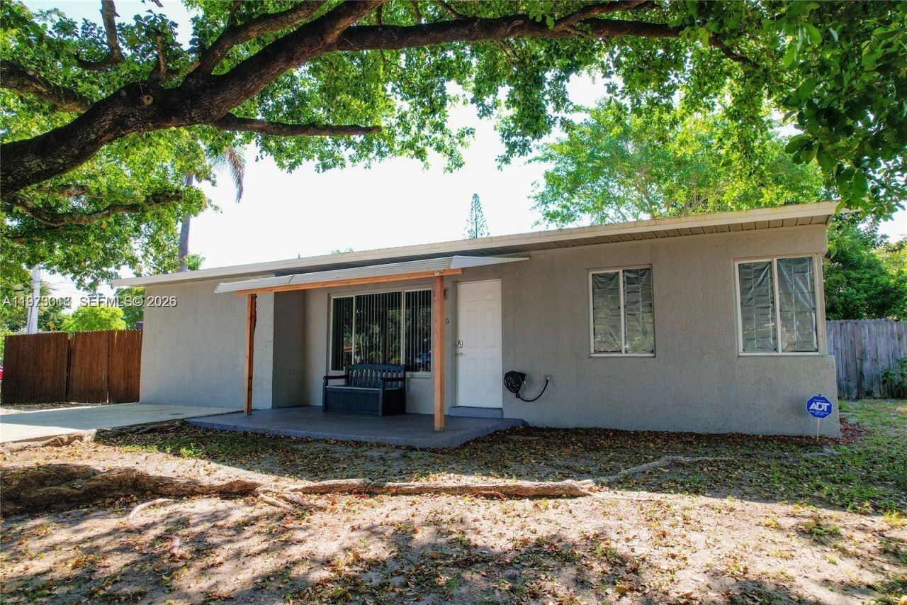 2950 NE 11th Ave , Pompano Beach, FL 33064 Photo