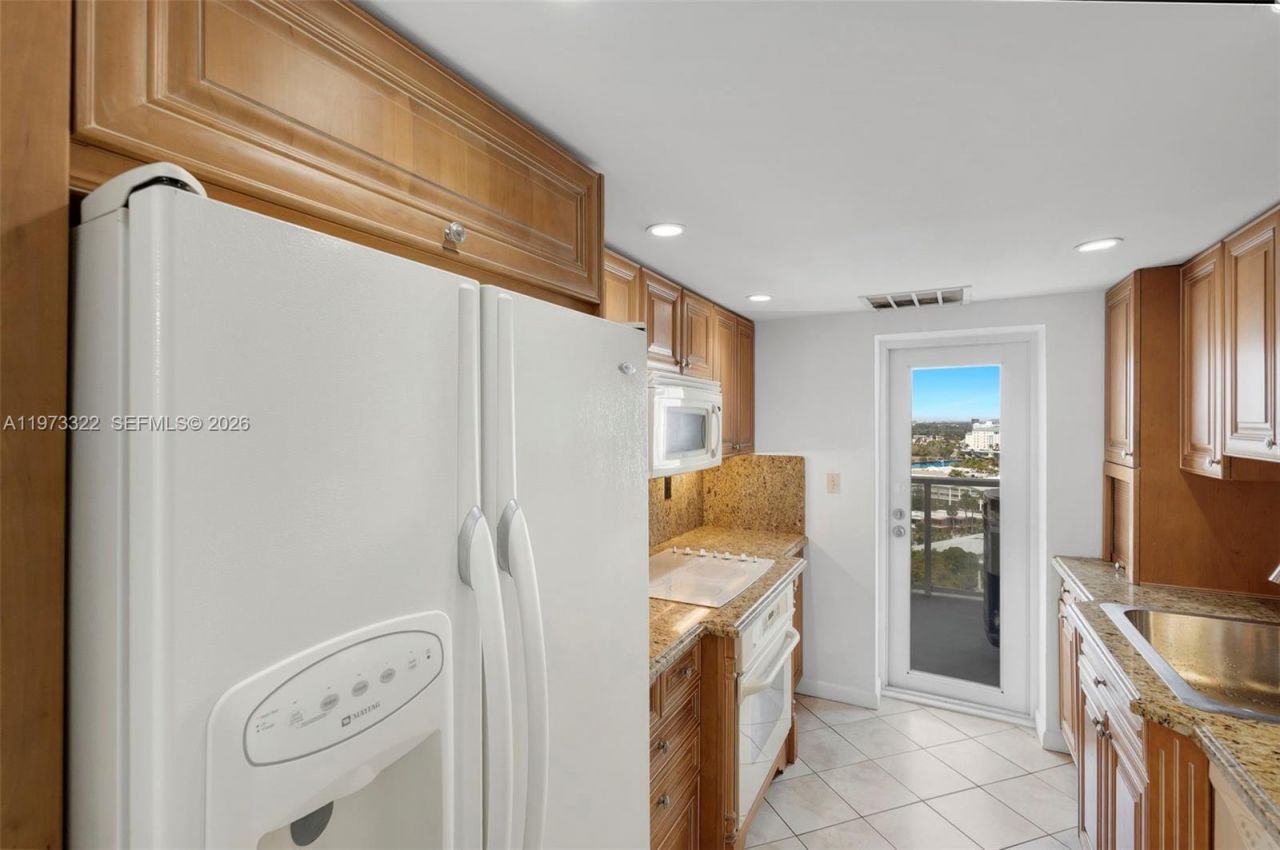 2701 N Ocean Blvd , Unit 14B, Fort Lauderdale, FL 33308 Photo