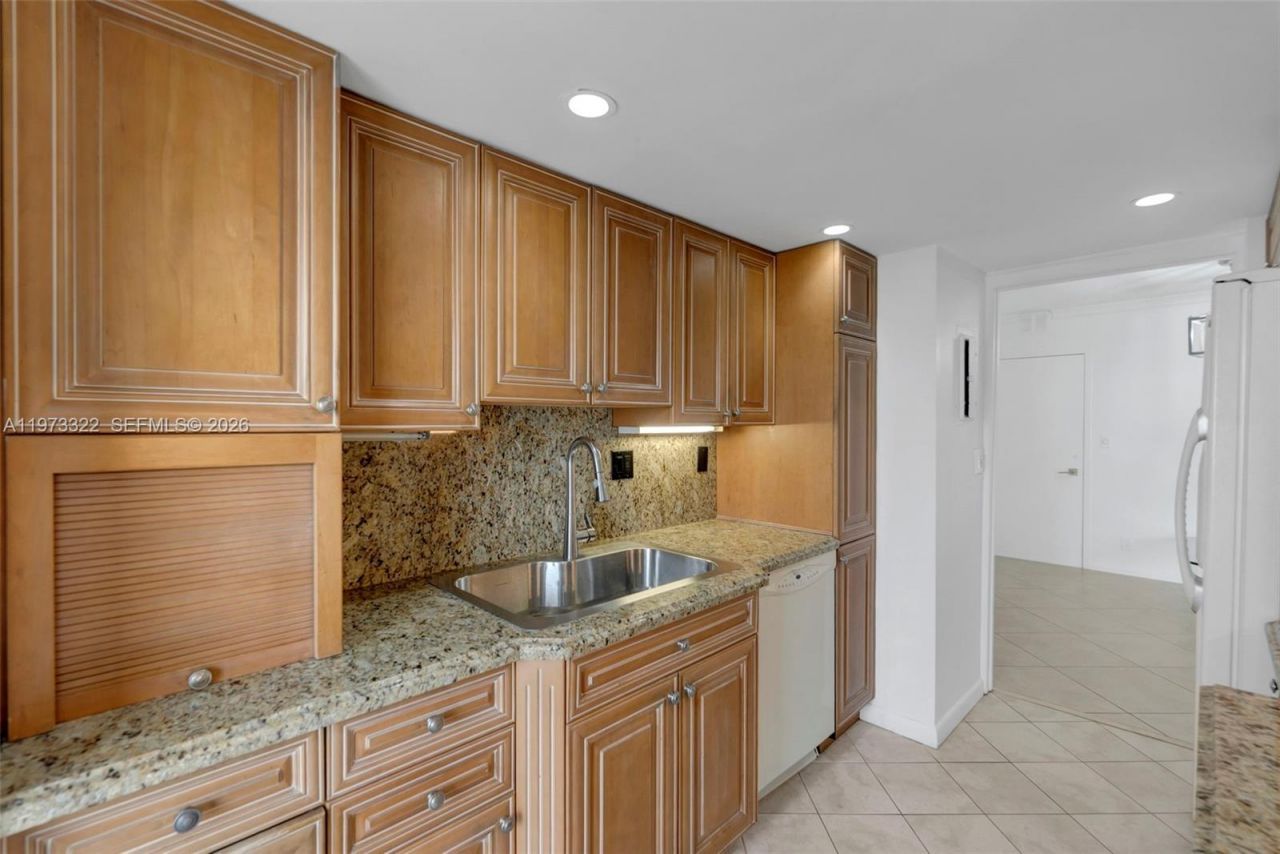 2701 N Ocean Boulevard, Unit 14B, Fort Lauderdale, FL 33308 Photo