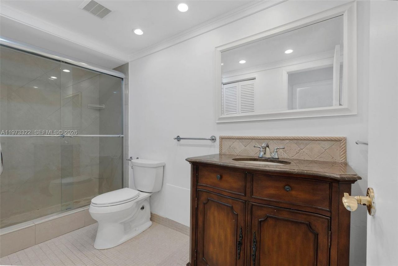 2701 N Ocean Boulevard, Unit 14B, Fort Lauderdale, FL 33308 Photo