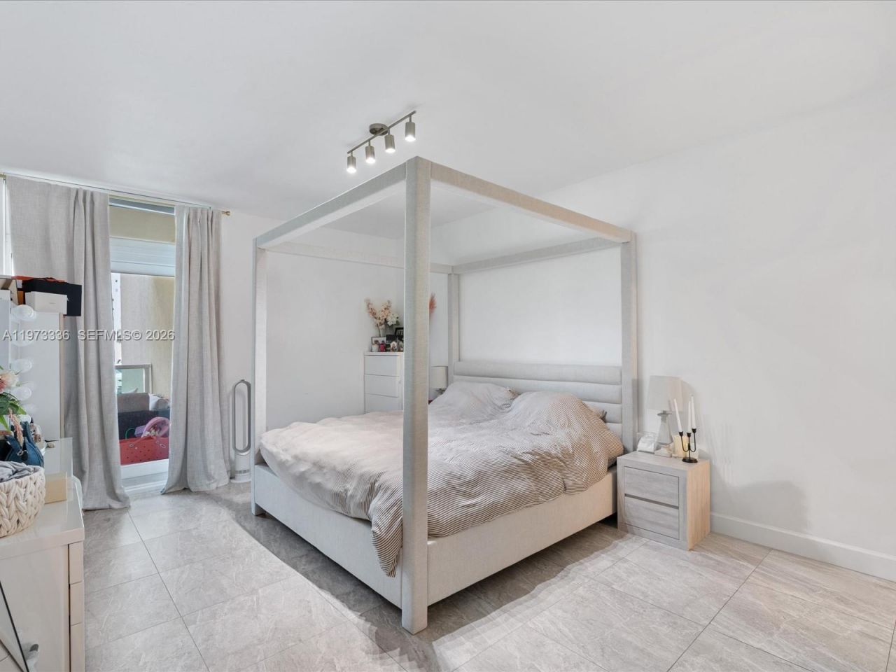 3340 NE 190th St, Unit 204, Aventura, FL 33180 Photo