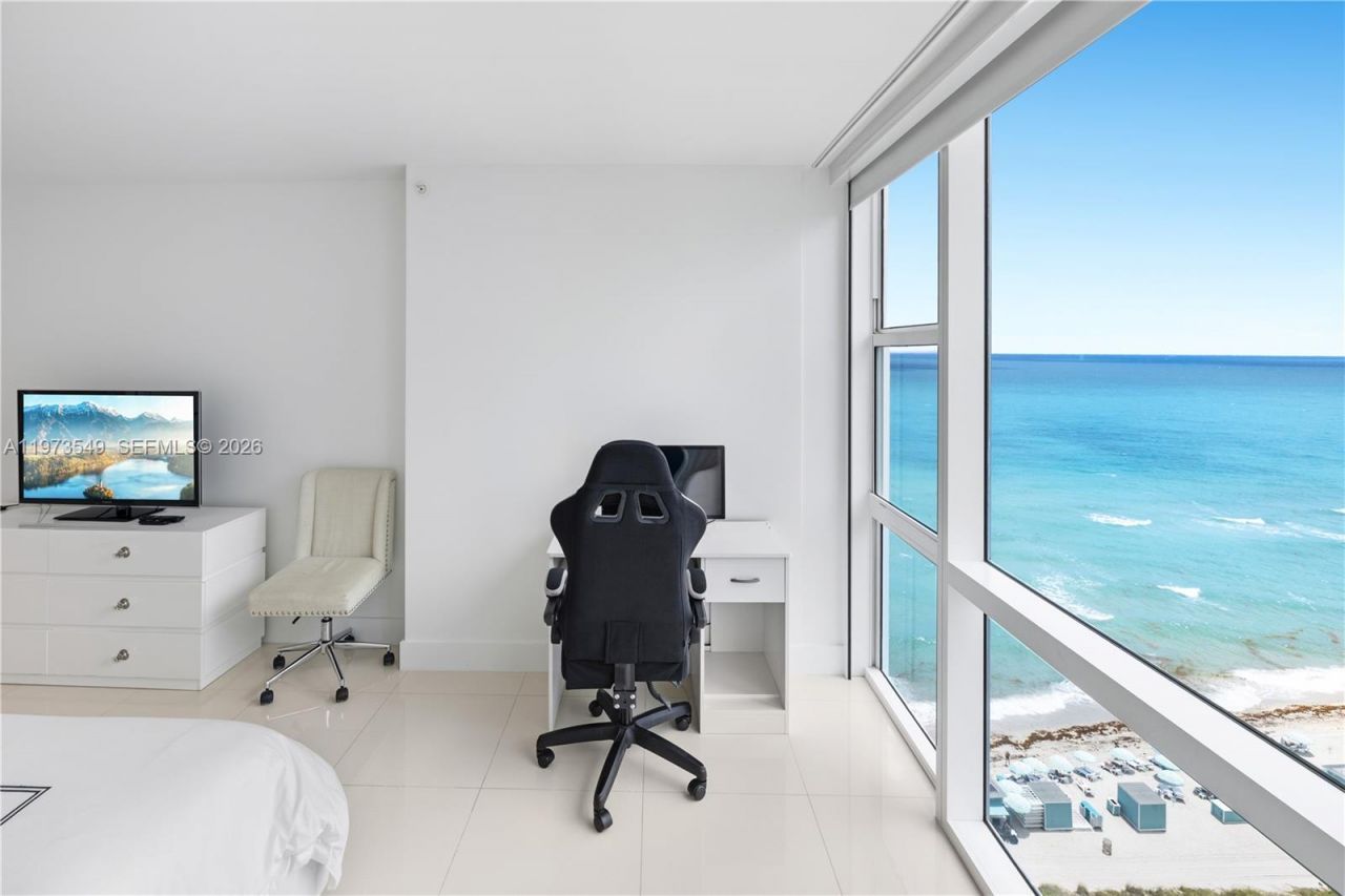 6801 Collins Ave, Unit LPH06 Door, Miami Beach, FL 33141 Photo