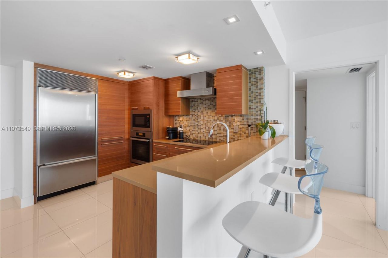 6801 Collins Ave, Unit LPH06 Door, Miami Beach, FL 33141 Photo