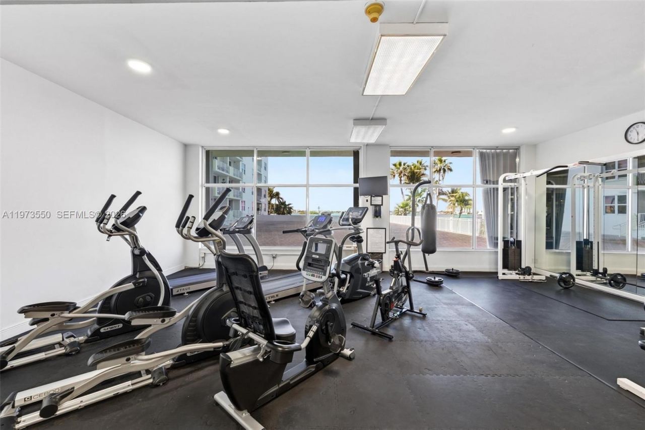 10350 W Bay Harbor Dr, Unit PH-H, Bay Harbor Islands, FL 33154 Photo