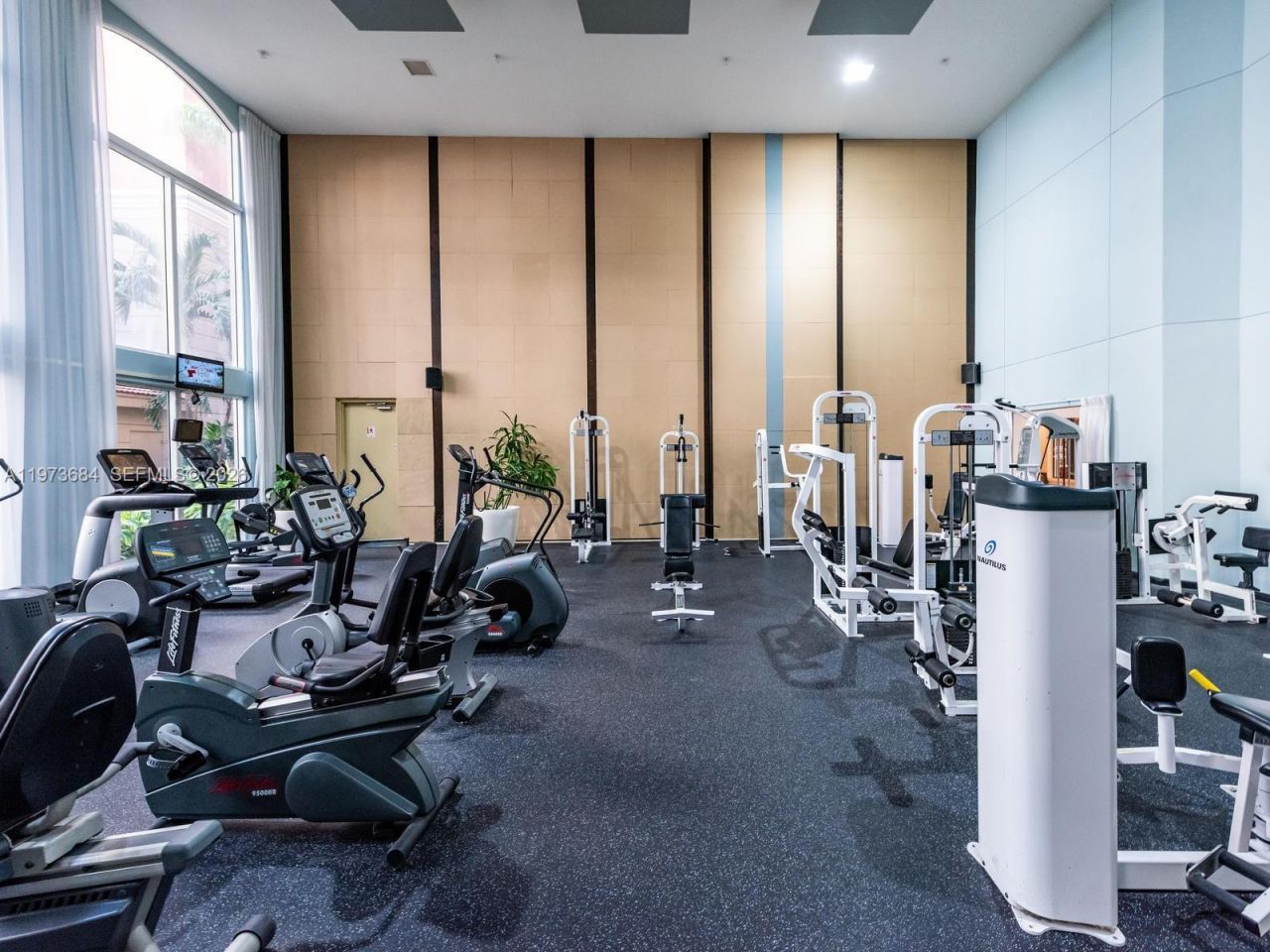 17145 N Bay Rd, Unit 4311, Sunny Isles Beach, FL 33160 Photo