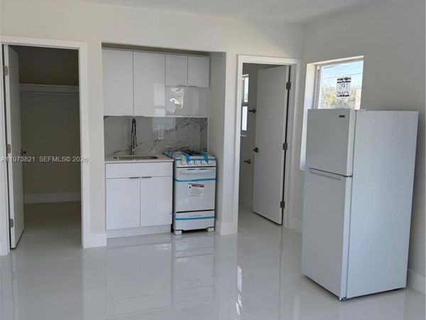 1943 71st St , Unit 1947-11, Miami Beach, FL 33141