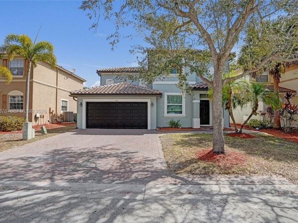 847 NW 127th Ave , Coral Springs, FL 33071