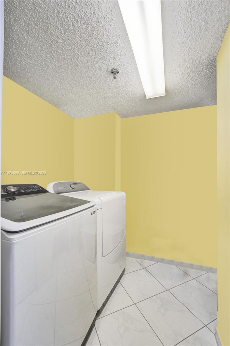17700 N Bay Rd , Unit 805, Sunny Isles Beach, FL 33160 Photo