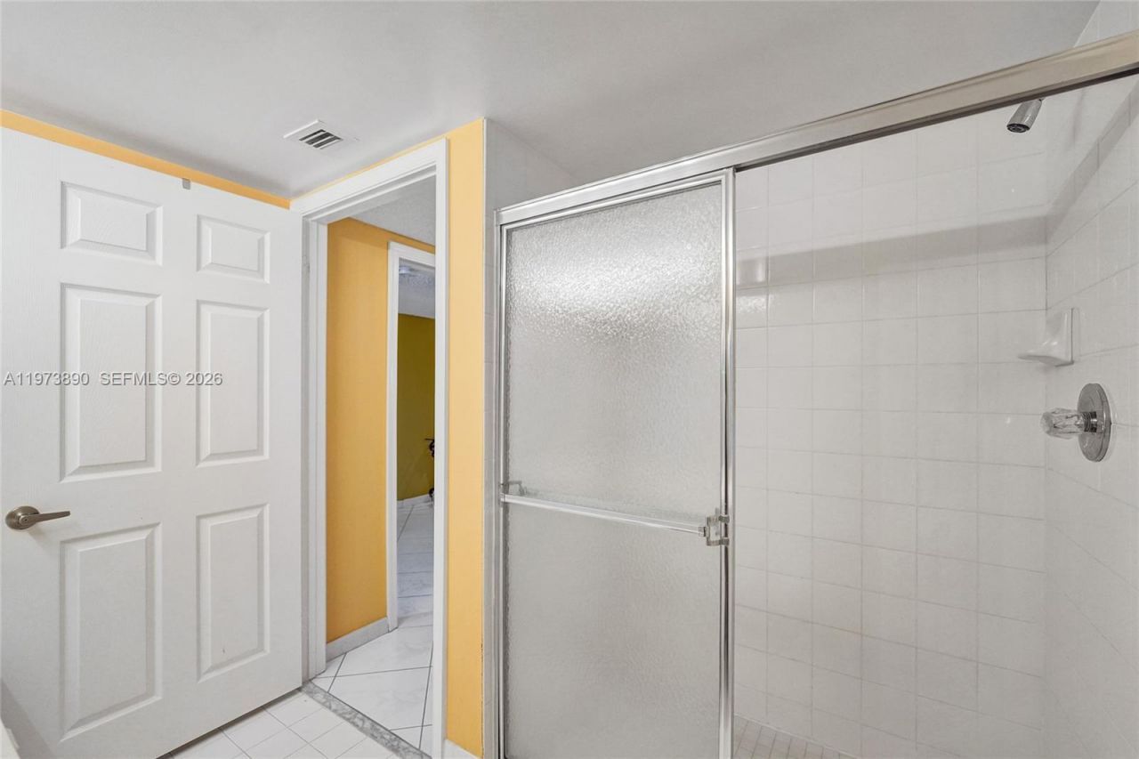 17700 N Bay Rd , Unit 805, Sunny Isles Beach, FL 33160 Photo