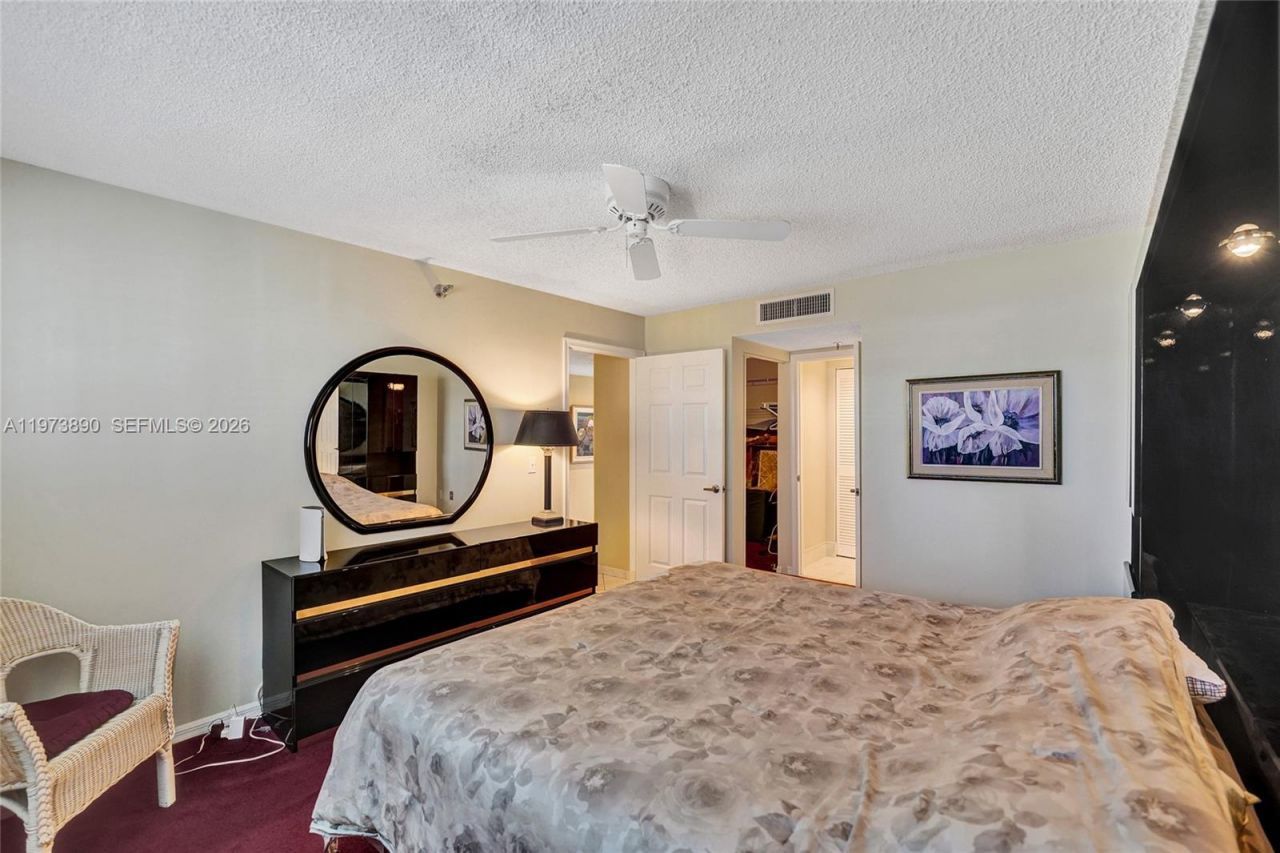 17700 N Bay Rd , Unit 805, Sunny Isles Beach, FL 33160 Photo