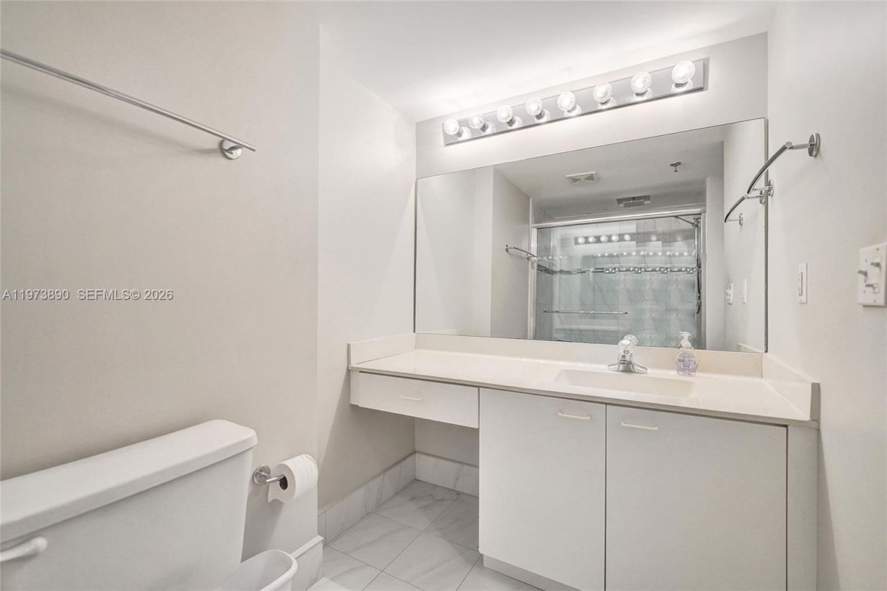17700 N Bay Rd , Unit 805, Sunny Isles Beach, FL 33160 Photo