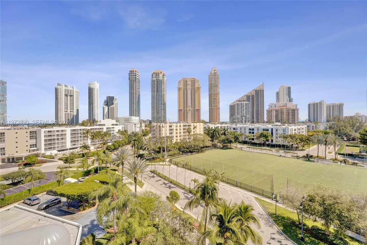 17700 N Bay Rd , Unit 805, Sunny Isles Beach, FL 33160 Photo