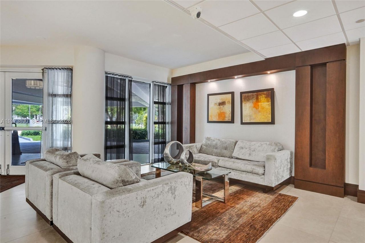 17700 N Bay Rd , Unit 805, Sunny Isles Beach, FL 33160 Photo