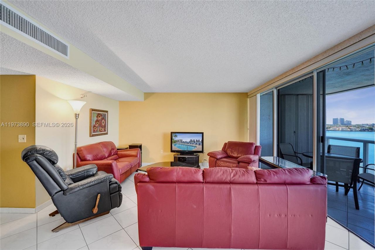 17700 N Bay Rd , Unit 805, Sunny Isles Beach, FL 33160 Photo