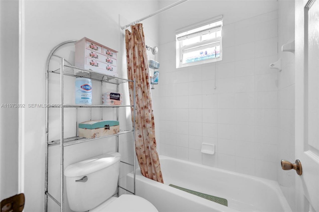 5731 NW 120th Ave, Coral Springs, FL 33076 Photo