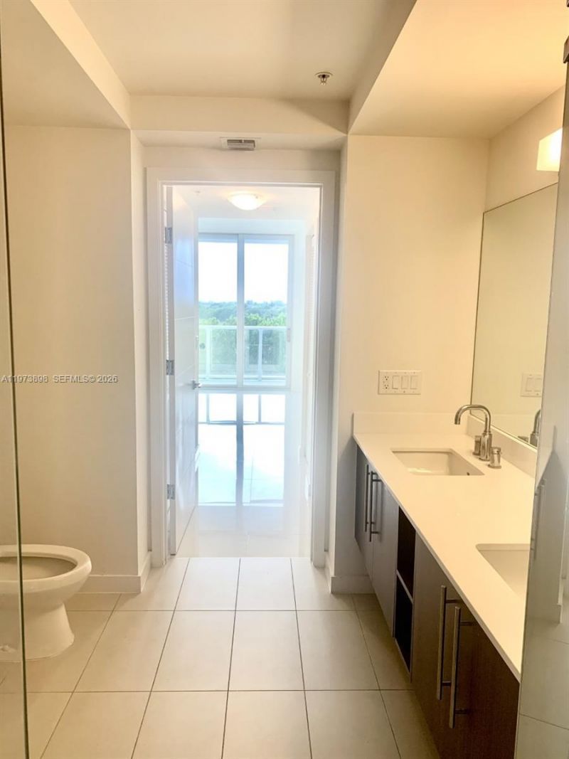 7825 NW 107th Ave, Unit 413, Doral, FL 33178 Photo